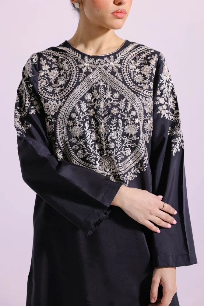 Ethnic | Pret SS '24 | EMBROIDERED SUIT