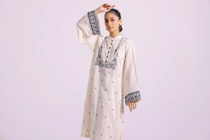 Ethnic | Pret SS '24 | EMBROIDERED SUIT